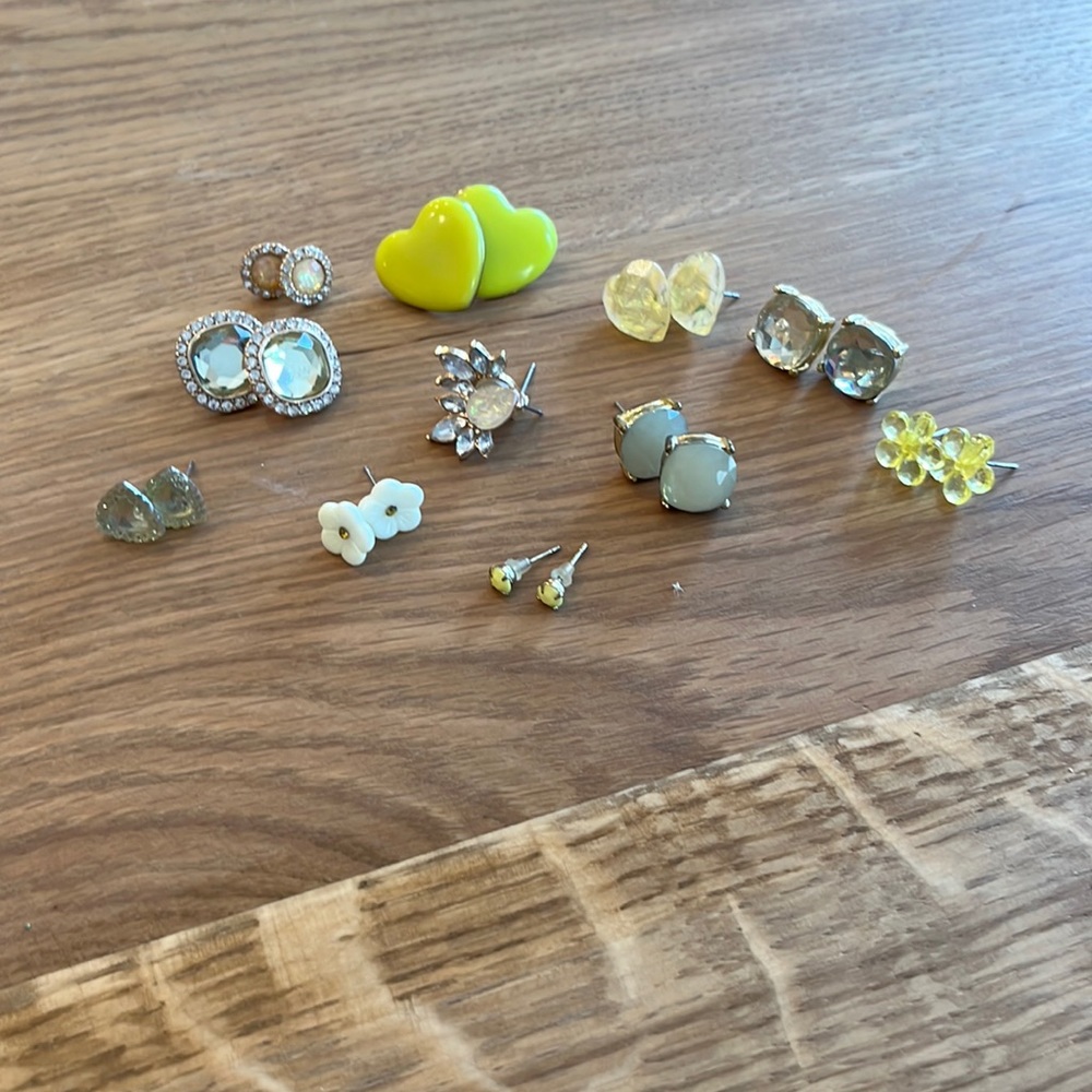 11 pairs of YELLOW stud earrings! Perfect condition!